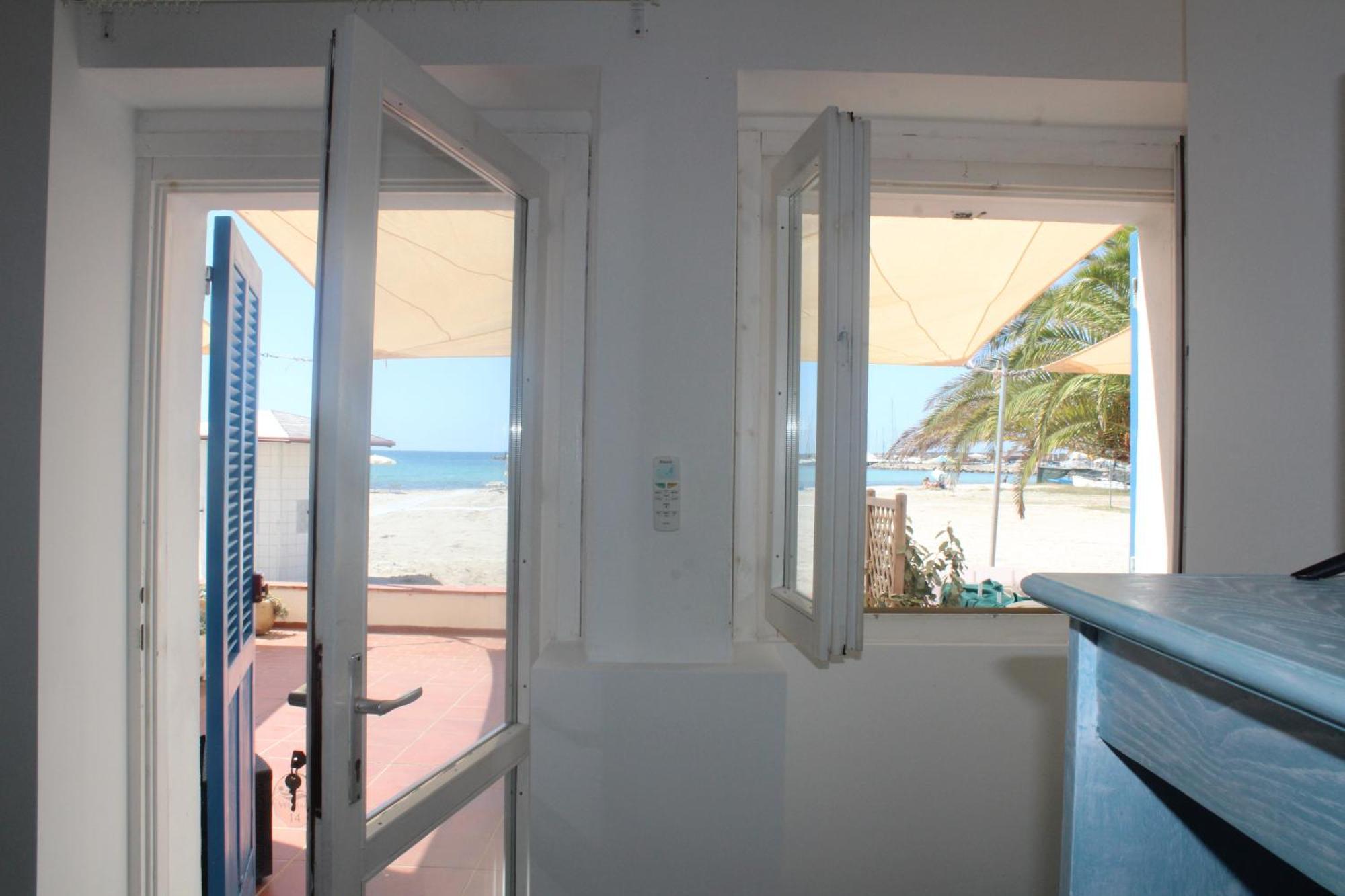Vel Mari - Rooms On The Beach Alghero Exteriör bild