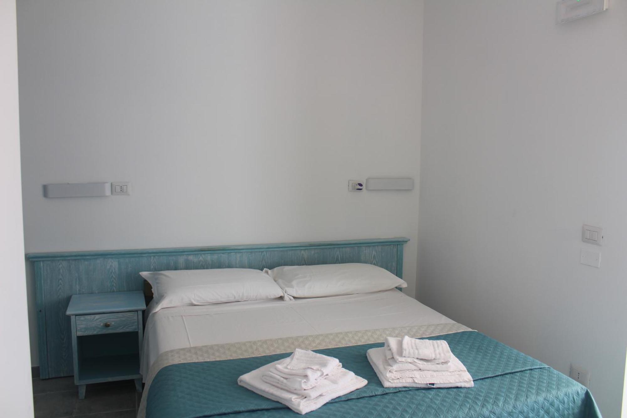 Vel Mari - Rooms On The Beach Alghero Exteriör bild