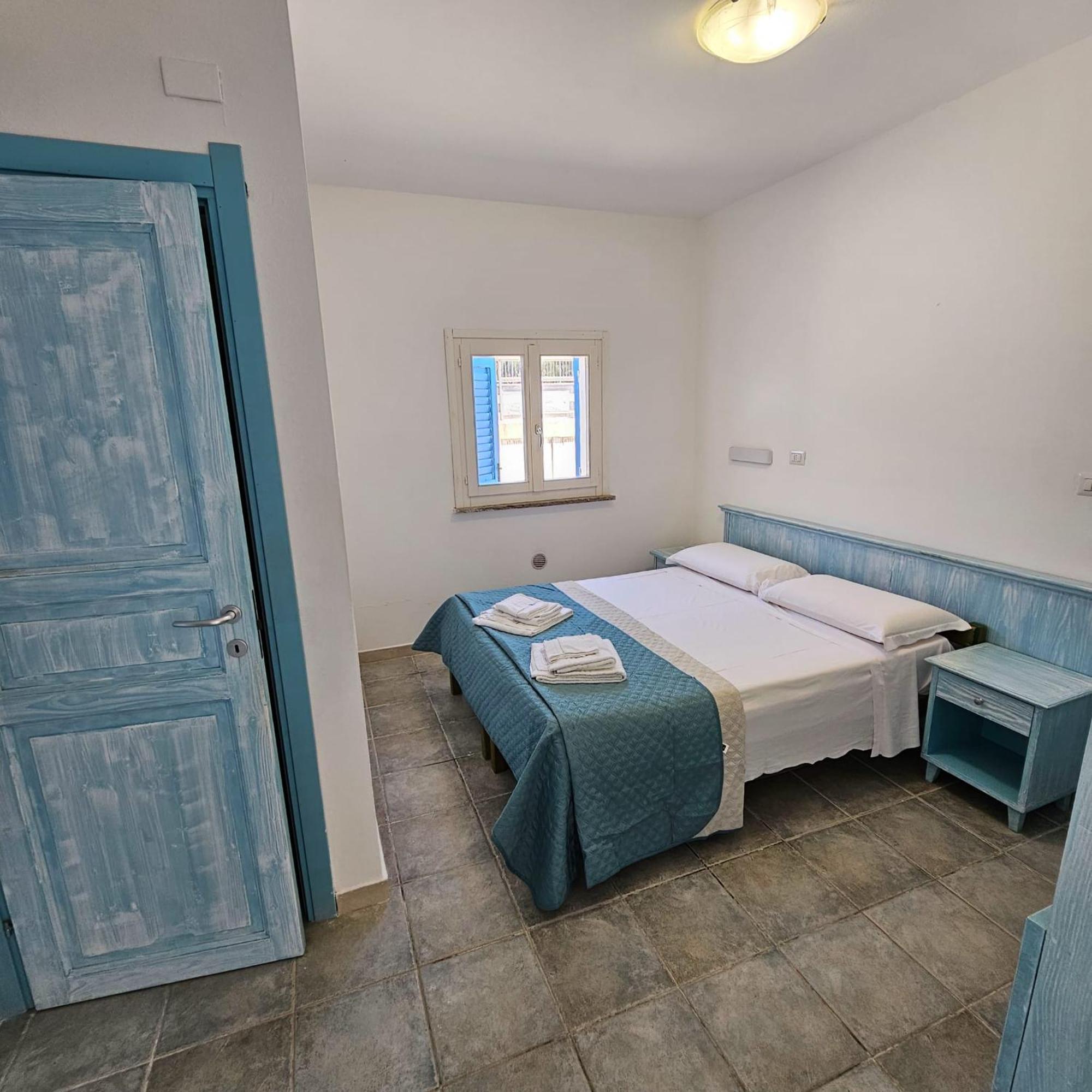 Vel Mari - Rooms On The Beach Alghero Exteriör bild